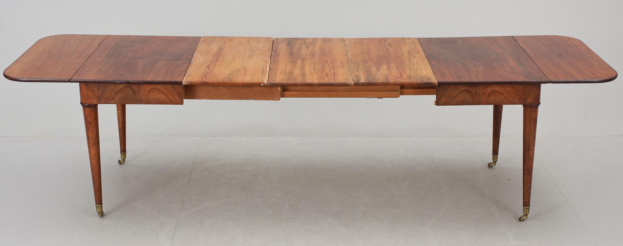 MATBORD, med 3 iläggsskivor, sengustavianskt, 1800-talets början.