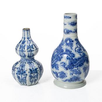 Two blue and white vases, possible for the islamic market, Qing dynasty, 18/19th century.