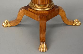 BORD. Empirestil, 1900-talets början.