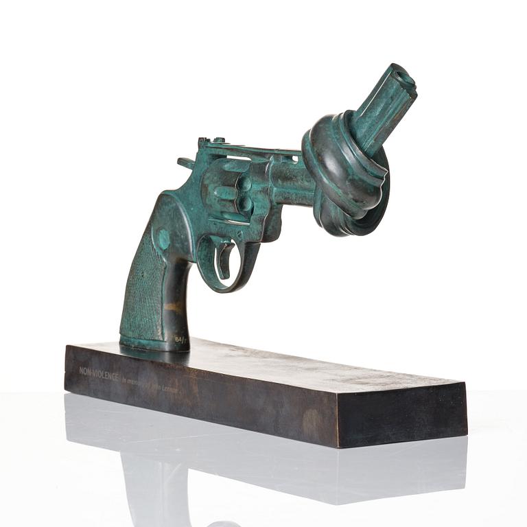 Carl Fredrik Reuterswärd, "Non-violence".