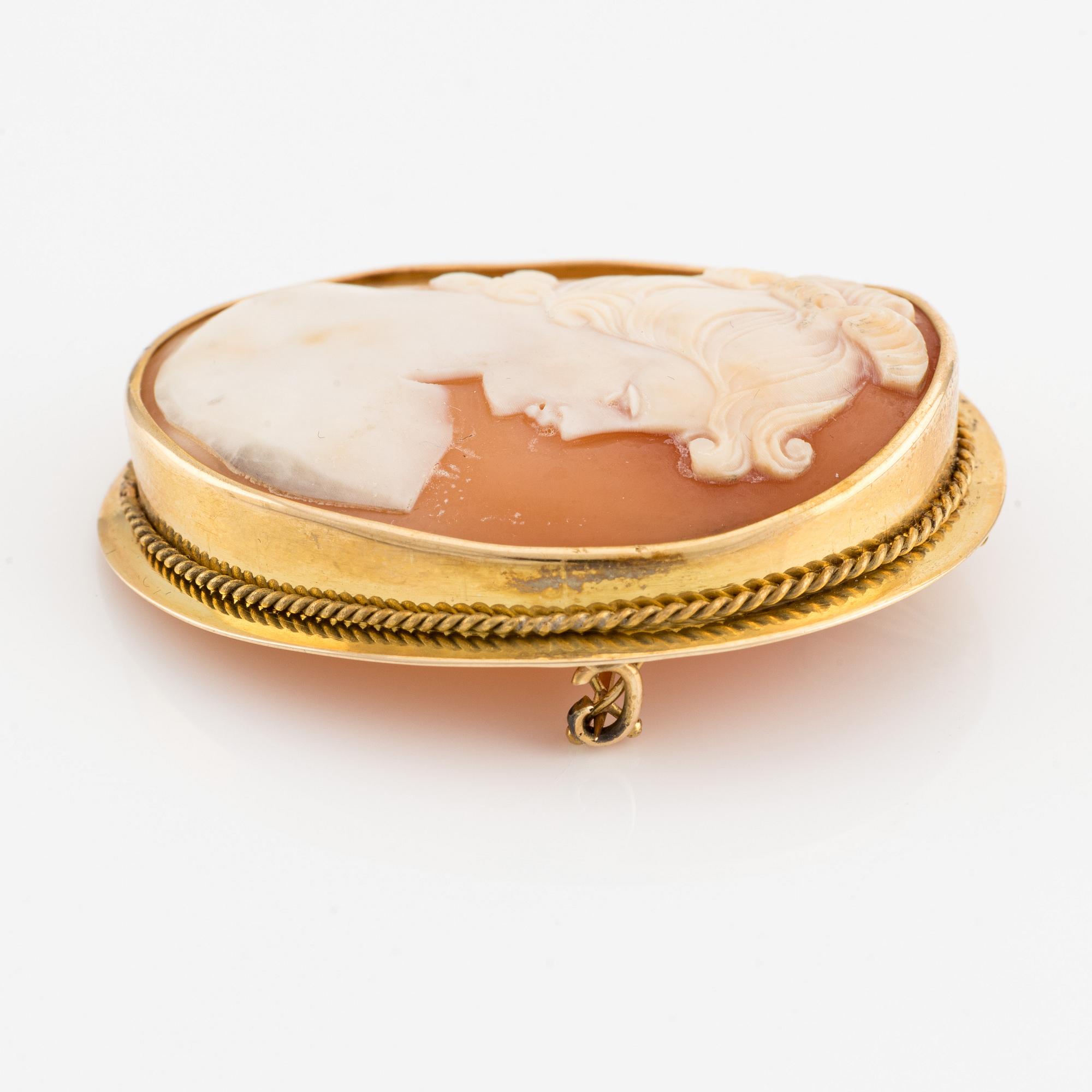 Brosch/hänge, 18K guld med snäckskalscamé.