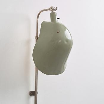 Gunnar Asplund, vägglampa, "Typ 16". Proveniens: Rådhuset i Göteborg 1936. Sannolikt utförd av Arvid Böhlmarks Lampfabrik.