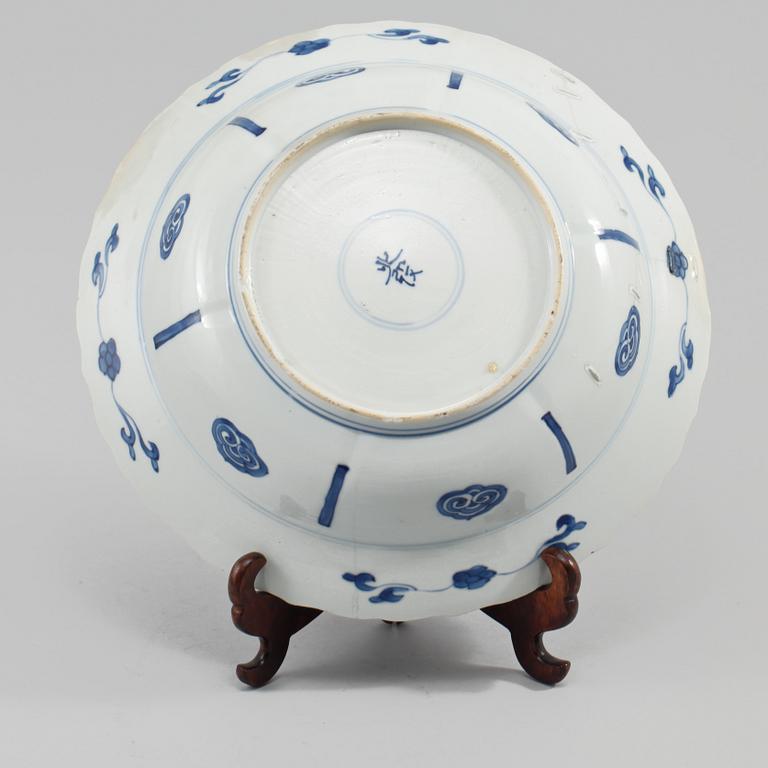 SKÅLFAT, porslin, Kina, Kangxi (1662-1722).
