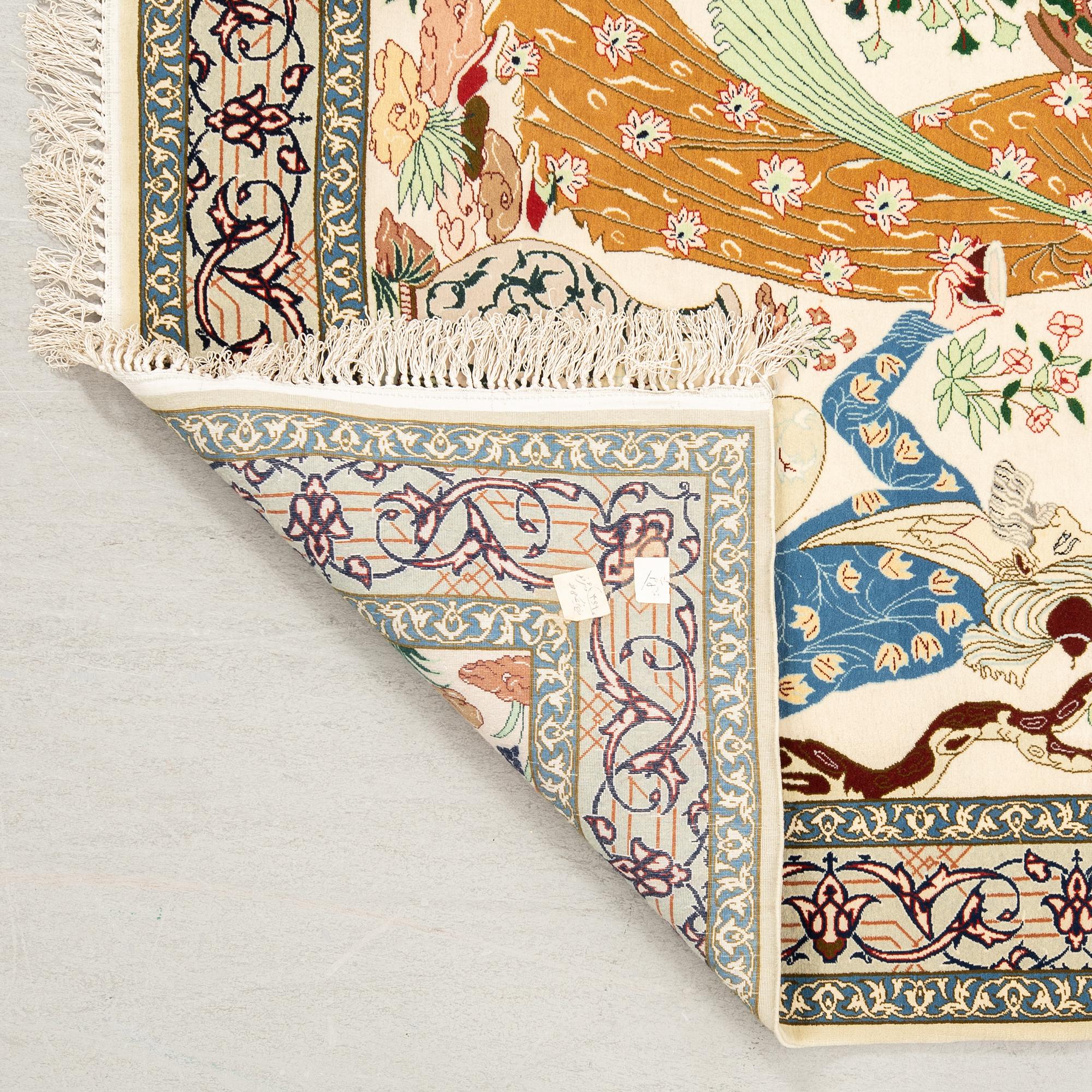 Isfahan rug, figural semi-antique, approx. 156x105 cm.