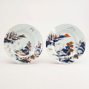 A set of six different Chinese 18/19th porcelain plates.