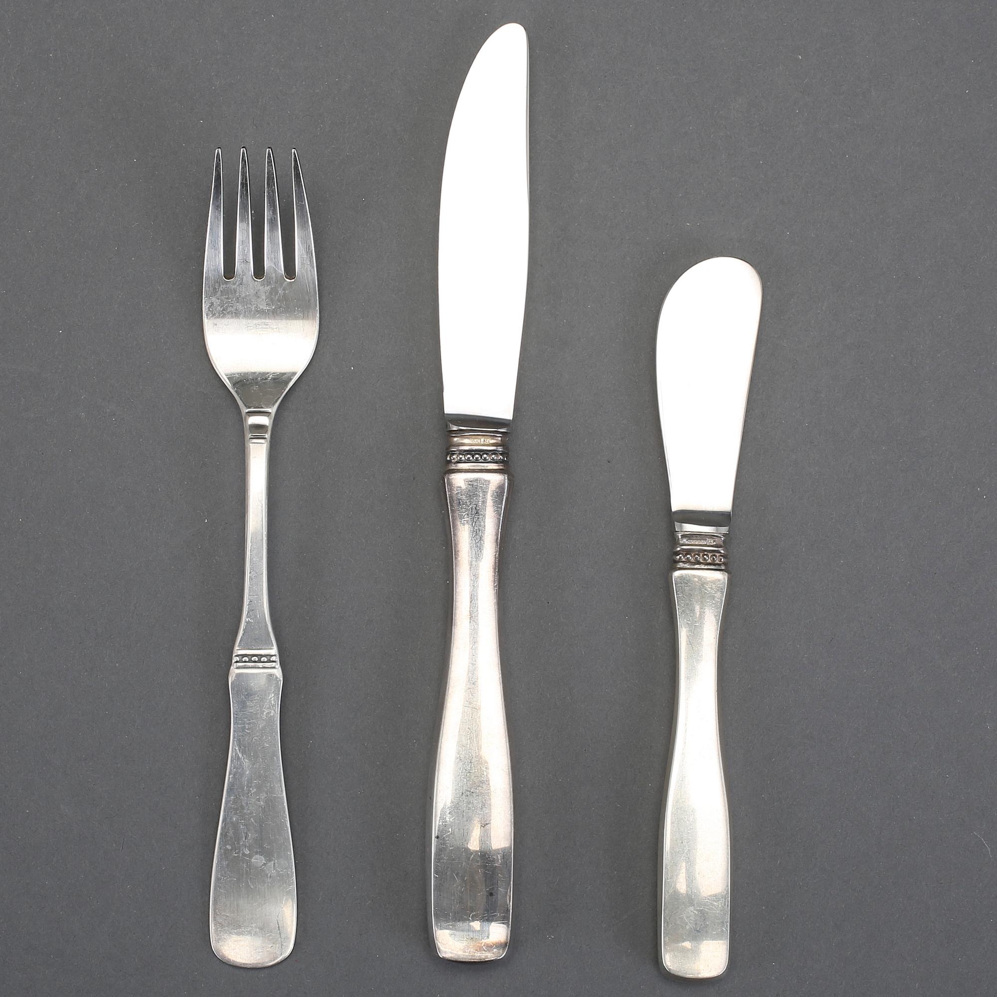 BESTICKSERVISDELAR, 14 st, "Uppsala", MGAB samt MEMA, Lidköping, 1950-/60-tal. Total vikt med stålblad ca 828 gram.