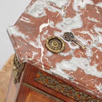 Chest of drawers, Gustavian style, mid-20th century.
