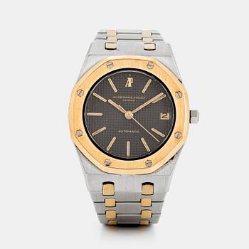 32. Audemars Piguet, Royal Oak.