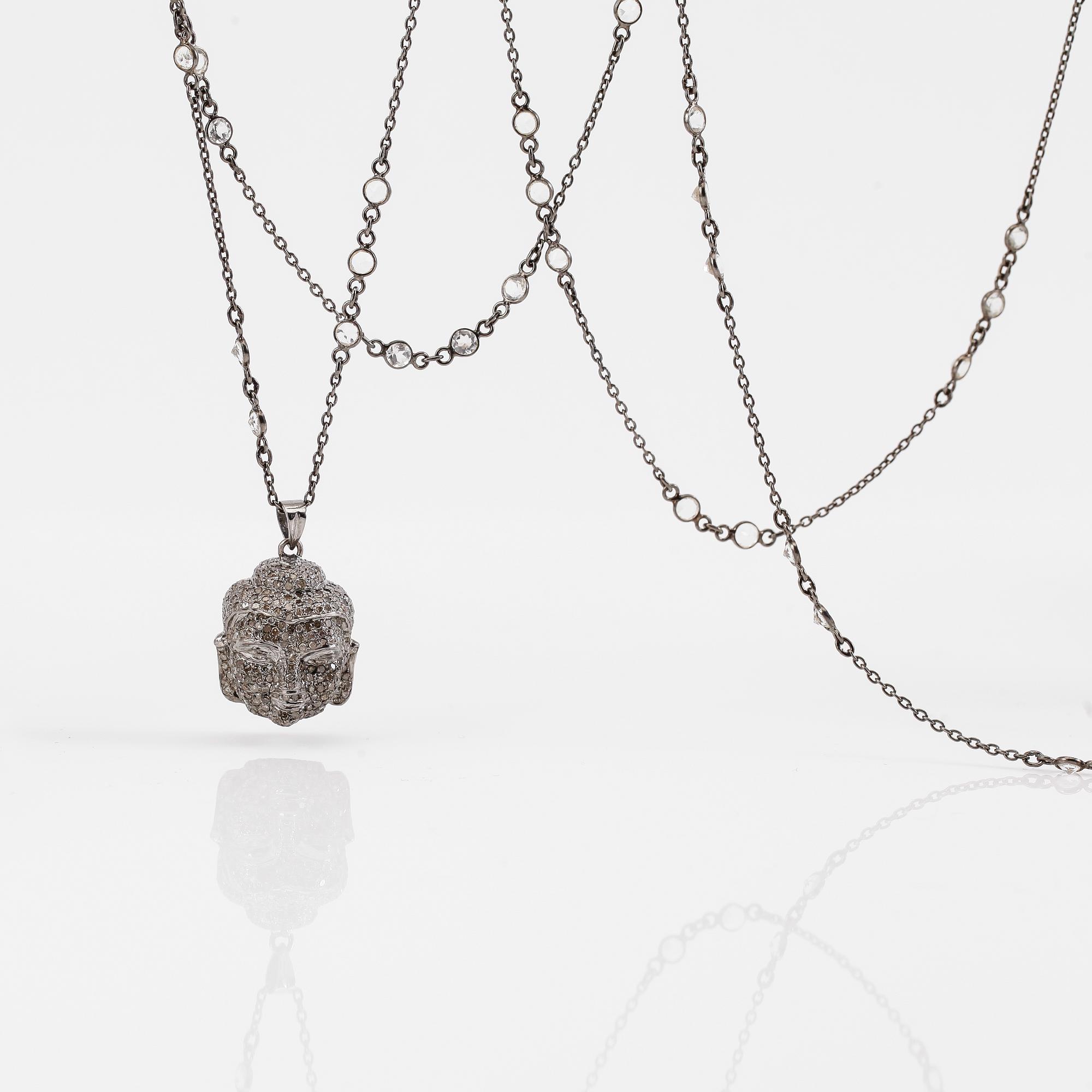 HÄNGE MED KEDJA, silver, vita topaser och diamanter.