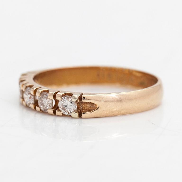 Ring, halvallians, 14K guld, briljantslipade diamanter ca 0.50 ct tot. Finland 1992. Med sertifikat.