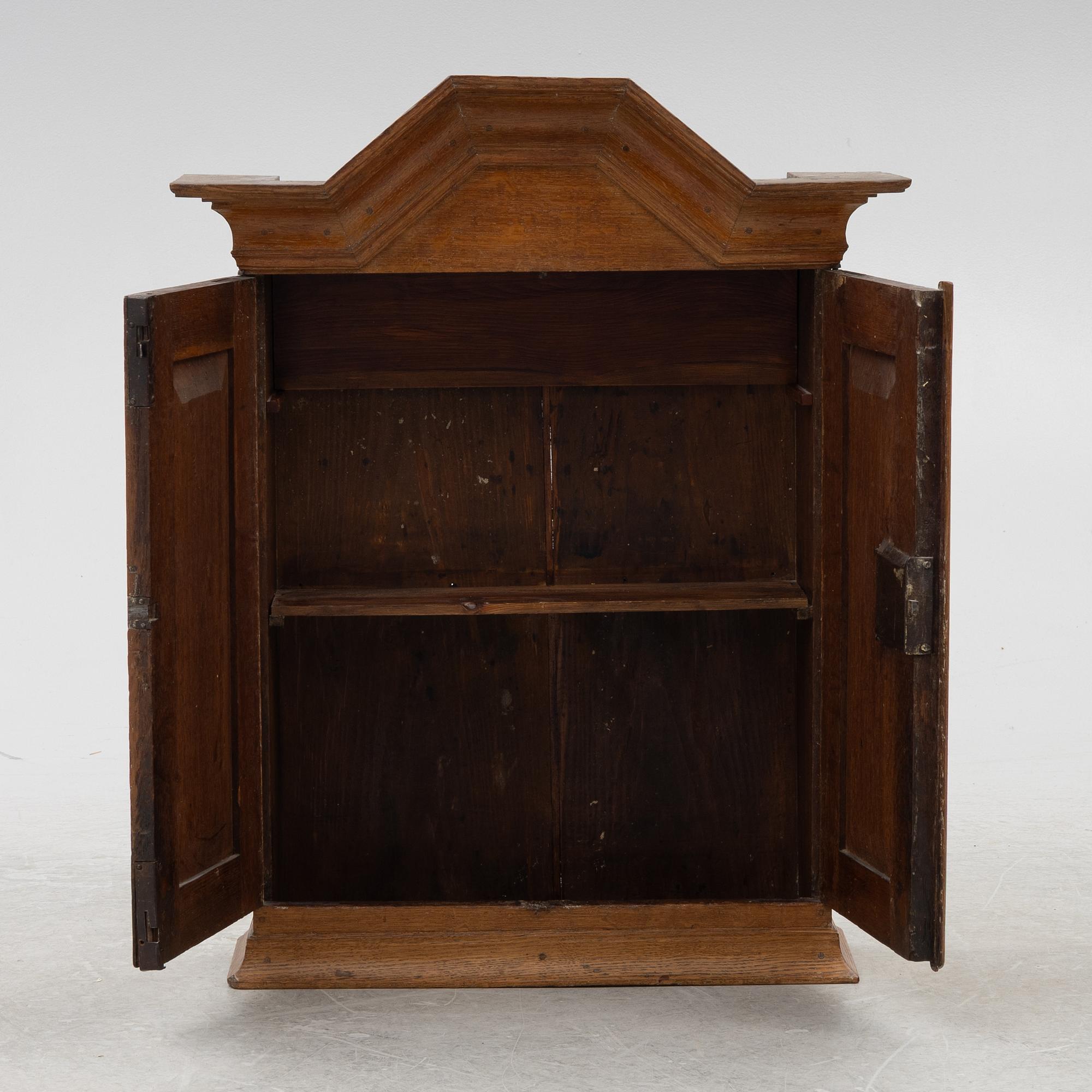 Väggskåp, 1700-1800-tal.