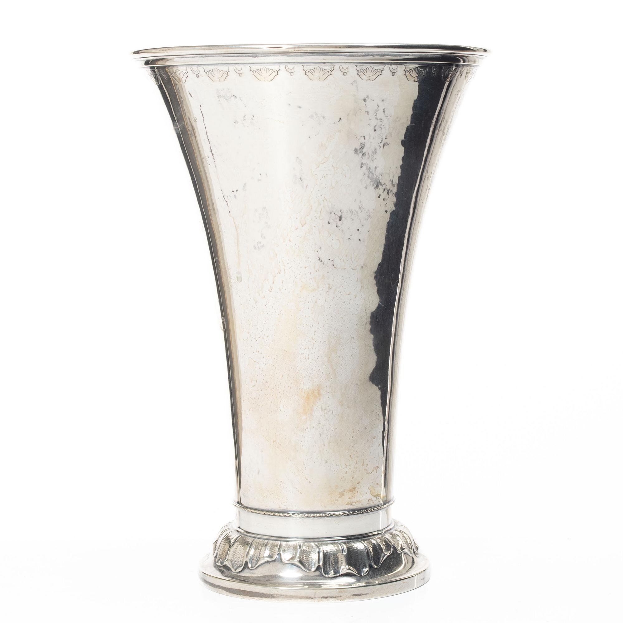 Guldsmedsaktiebolaget (GAB), Beaker/vase, silver, Stockholm 1936.
