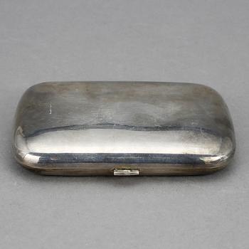 CIGARETTSKRIN, silver, svenska importstämplar, 1900-talets mitt. Vikt ca 185 gram.