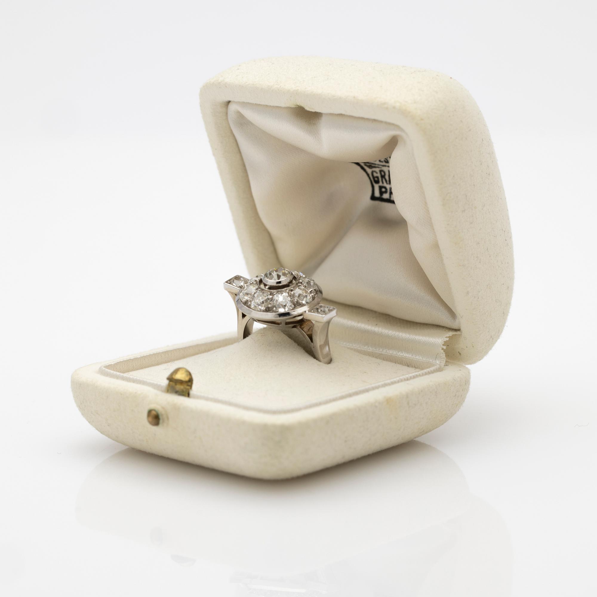 Ring, 18K guld med briljanter.