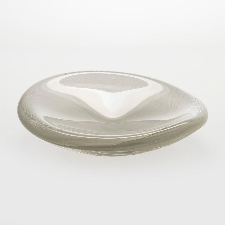 Tapio Wirkkala, A glass bowl "Lehti" (Leaf), signed Tapio Wirkkala Iittala -56.
