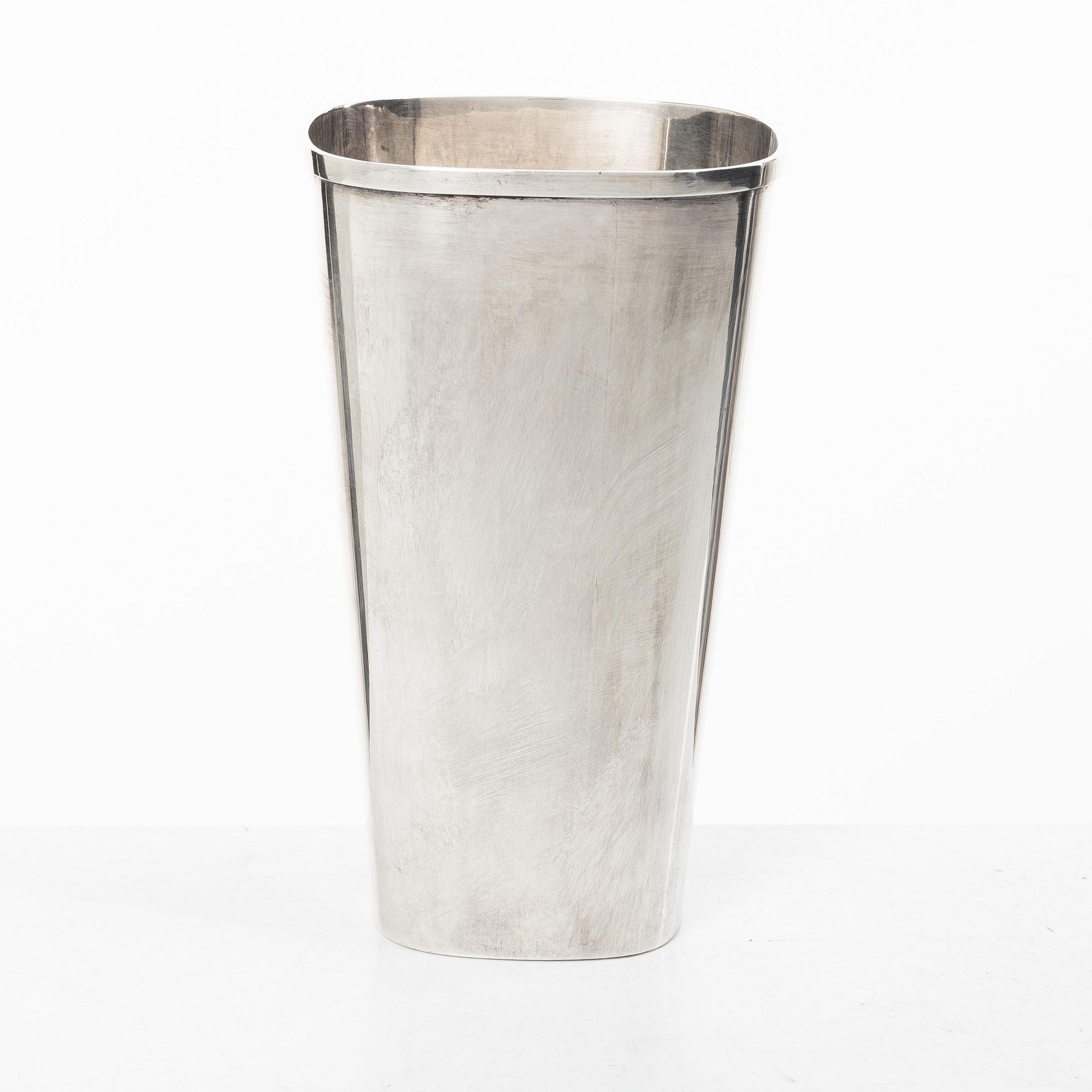 Eric Löfman, A silver beaker, KG Markström, Uppsala 1974.