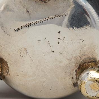 Johan Lorenz Starin, miniatyrdryckeskanna, silver, Stockhom 1742. Senbarock.