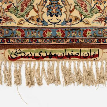 An Isfahan rug, Central Persia, c. 162 x 104 cm.