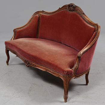 SOFFA, Louis XV-stil, omkring sekelskiftet 1900.