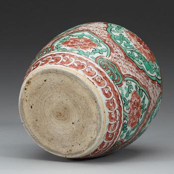 A Transitional wucai jar, 17th Century.