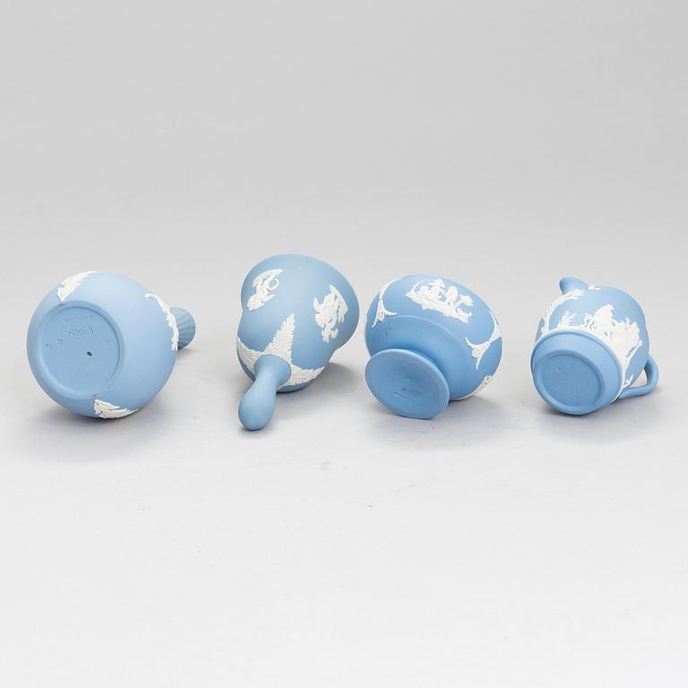 WEDGWOOD, Jasperware, 30 delar, England 1900-talets andra hälft.