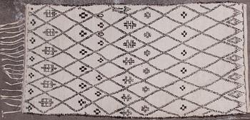 MATTA, nomadmatta, Artek, 1900-talets senare hälft. Ca 375 x 195 cm.