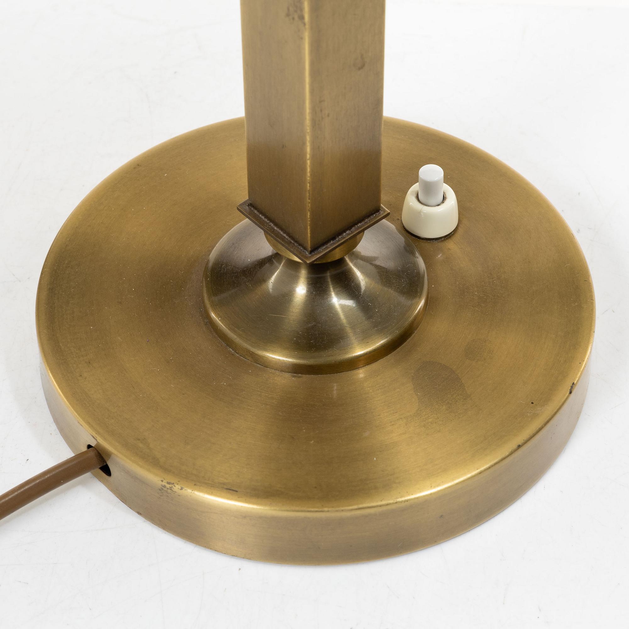Einar Bäckströms Metallvarufabrik, Table lamp, model 7407, mid-20th century.