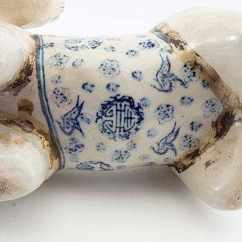 Head cushions 3 pcs China 20th century porcelain.