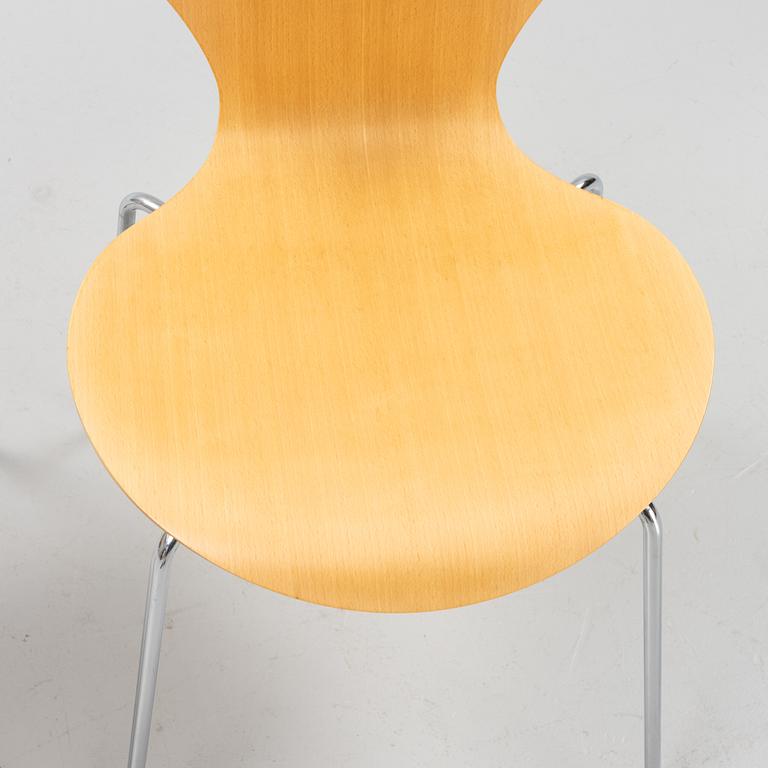Arne Jacobsen, eight beech wood 'Seven' chairs, Fritz Hansen, 2001.