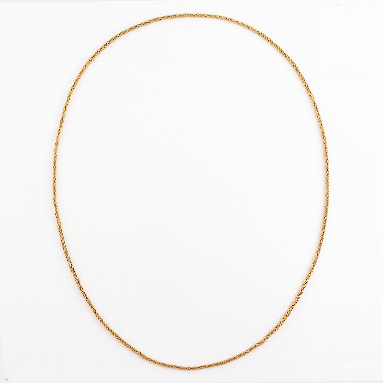 An 18K gold chain.