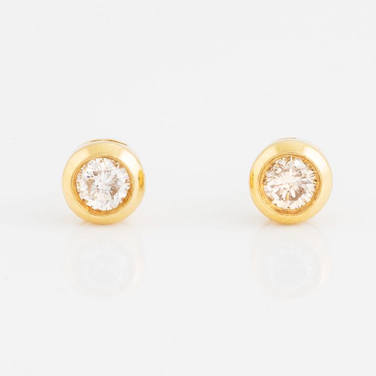 Brilliant cut diamond earrings, total ca 0,50 ct.