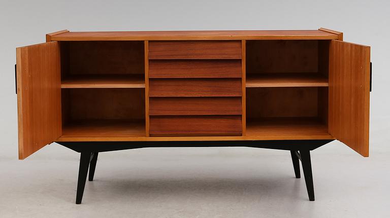 SIDEBOARD, 1900-talets andra hälft.