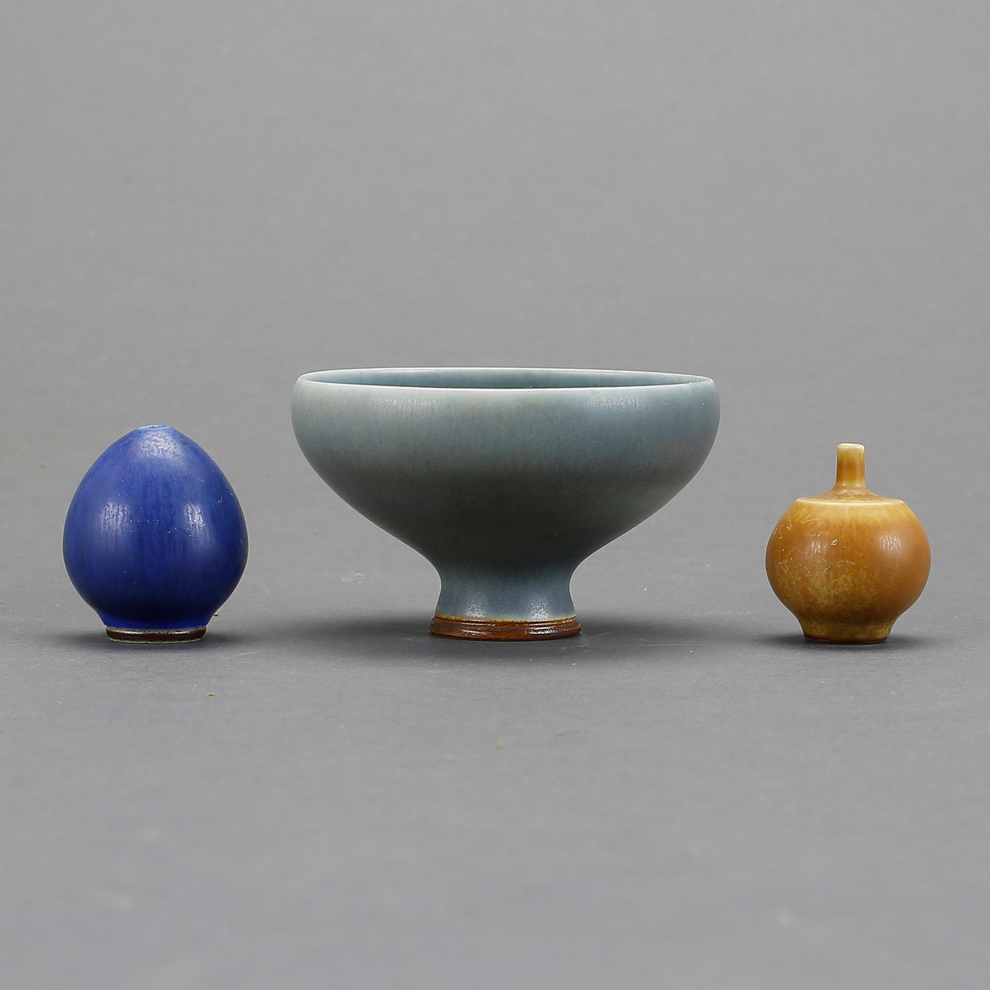 SKÅL, 1 ST, OCH MINIATYRVASER 2 ST, Berndt Friberg, Gustavsberg studio 1963 och 1966.
