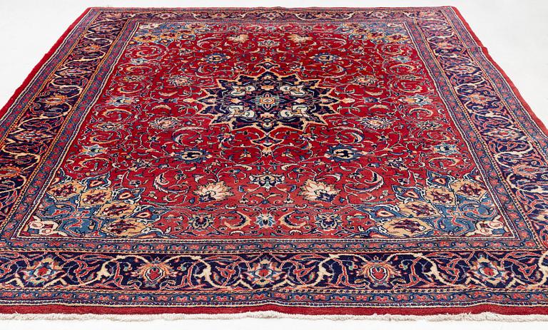 A Sarouk carpet, circa 360 x 262 cm.