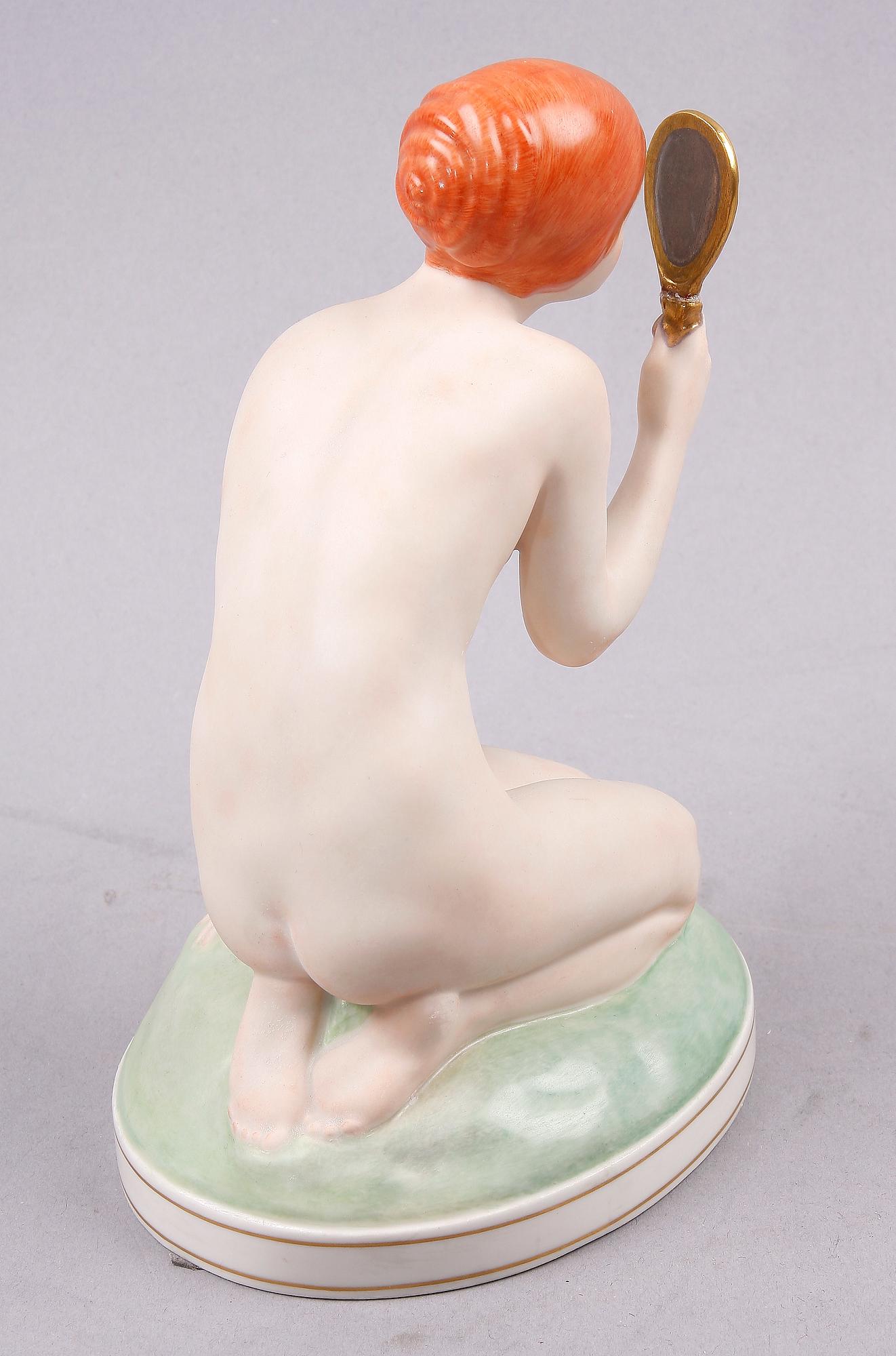 FIGURIN, porslin, Gerhard Henning, Royal Copengagen, dat 9-6-1976.