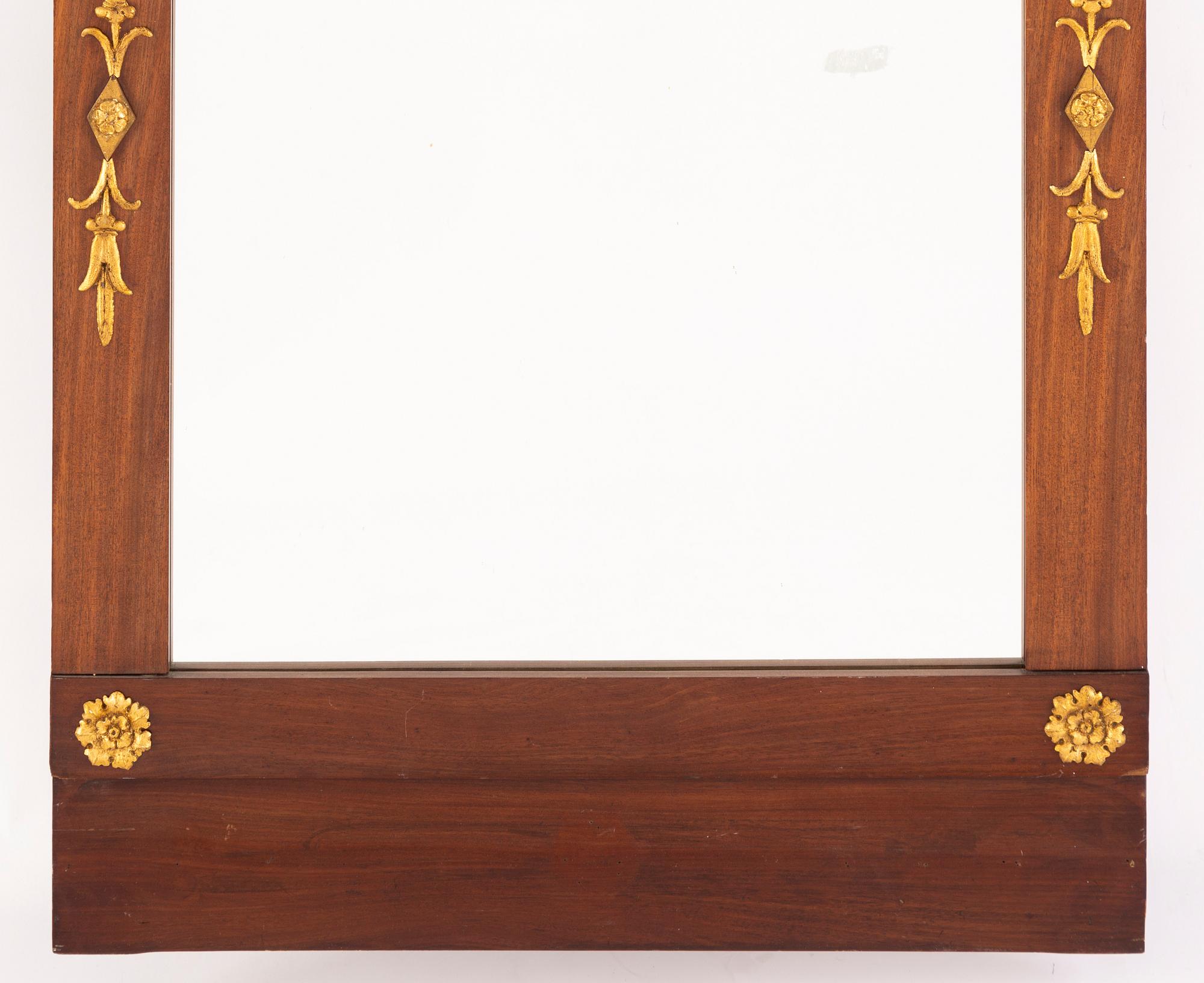 SPEGEL MED KONSOLBORD, Jonas Frisk (spegelfabrikör i Stockholm 1805-1824). Empire, 1800-talets början.