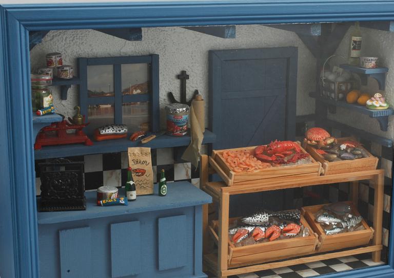 TITTSKÅP, 2 st, 1900-talets andra hälft.