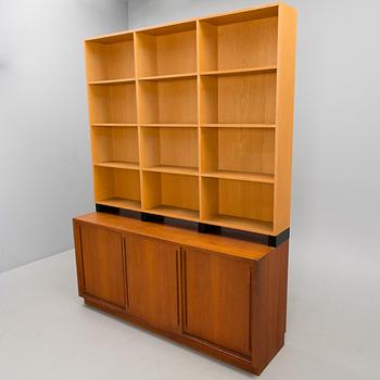 A bookshelf manufactured by Nupponen in the 1960s.