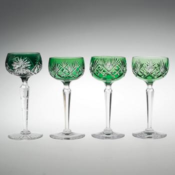 VINGLAS, 8 stycken snarlika, Böhmisk typ, 1900-tal.