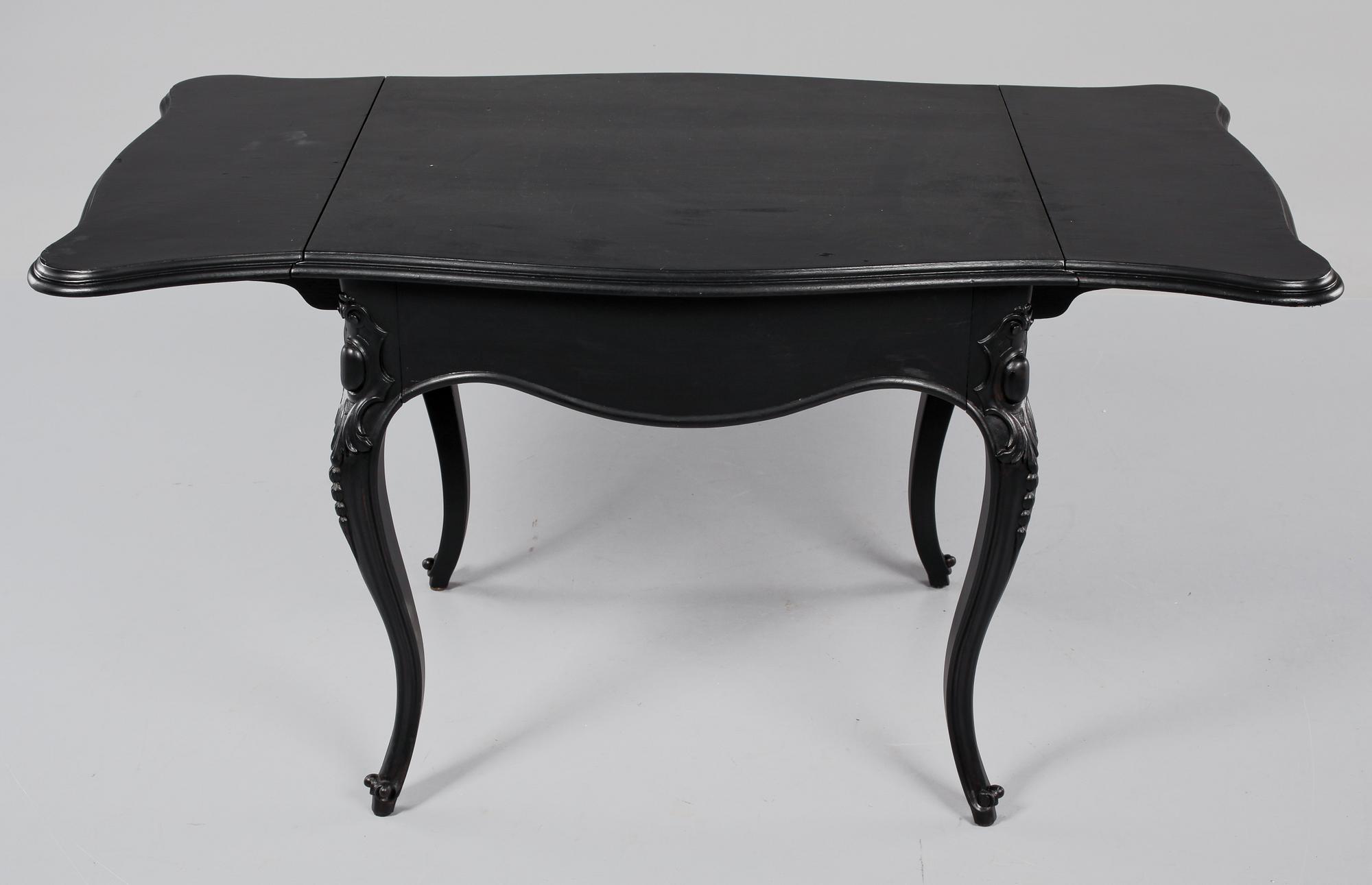 KLAFFBORD, rokokostil, 1900-talets första del.