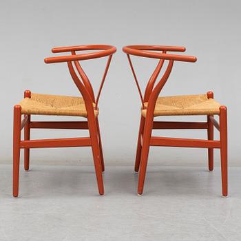 HANS J WEGNER, a set of 5  laquered Y-chairs, Denmark. Second half of the 20th century.