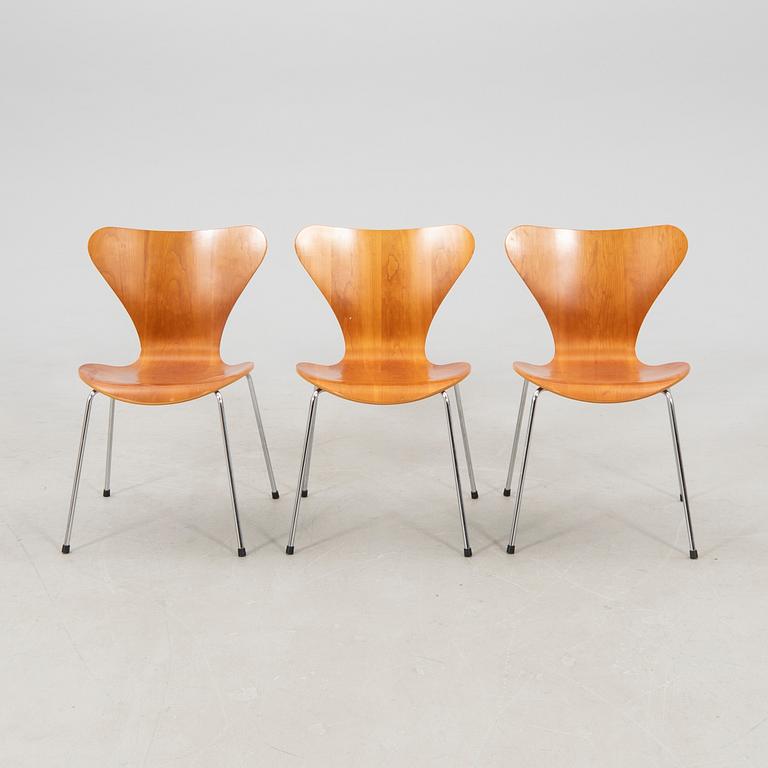 Arne Jacobsen, stolar 6 st "Sjuan" för Fritz Hansen 1999.