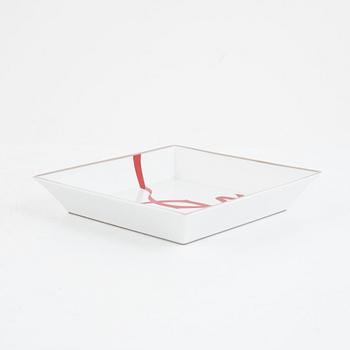 Cartier, a porcelain 'Entrelacés de Cartier trinket tray'.