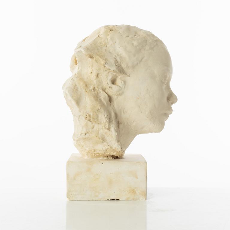 Gudmar Olovson, sculpture. Plaster. Unsigned. height 32 cm, length 22 cm.