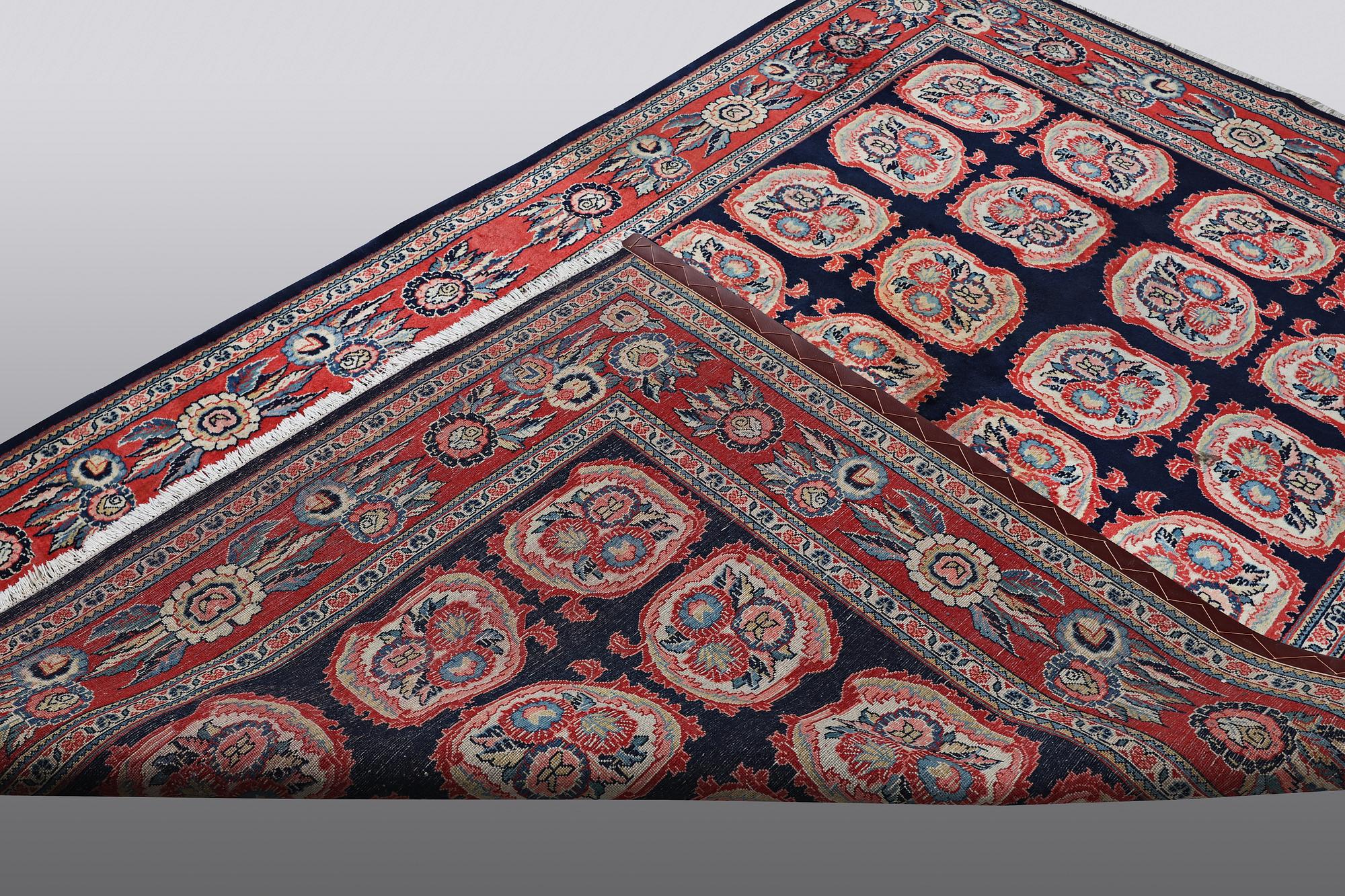 A RUG, Kashan, ca 264 x 172 cm.