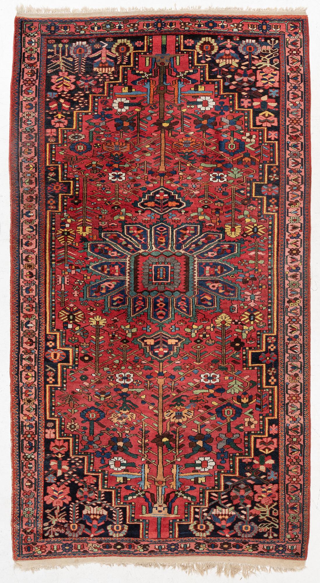 Rug, Bachtiari, approx. 295 x 166 cm.