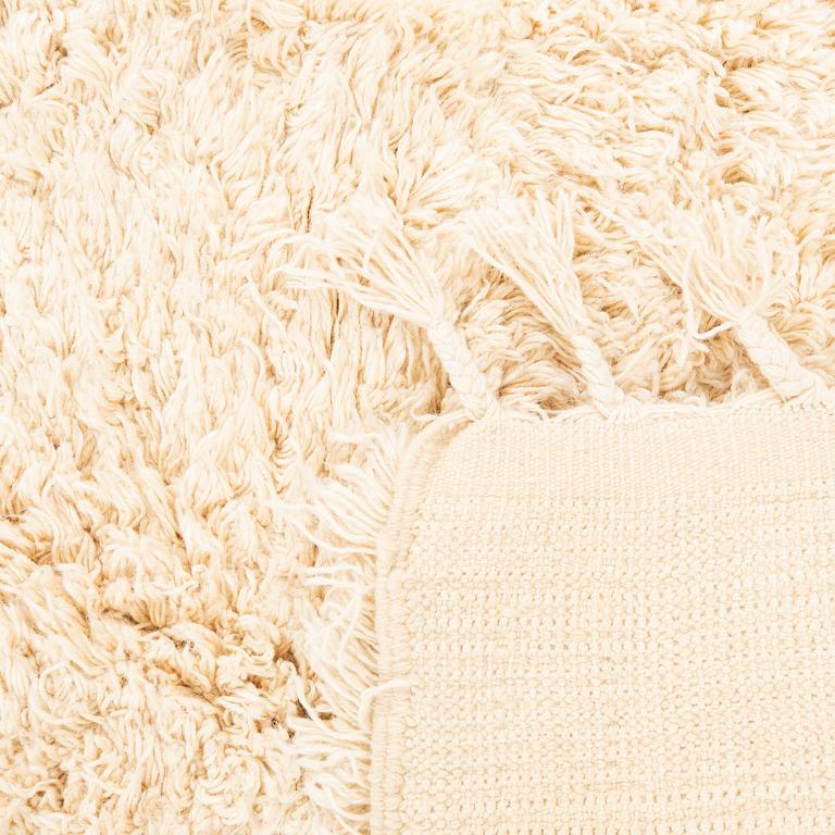 A Konya Yatak carpet approx 162x151 cm.