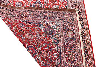 A Kashan carpet, c. 214 x 139 cm.