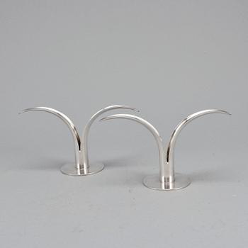 LJUSSTAKAR, ett par, nysilver, "Liljan", Ivar Ålenius Björk, Ystad Metall.