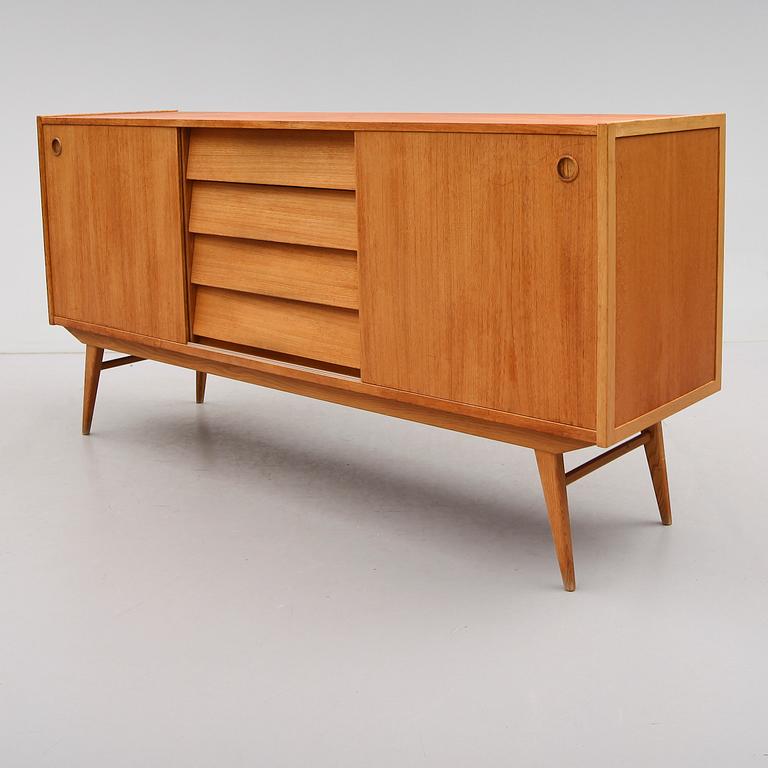 SIDEBOARD, 1900-talets andra hälft.